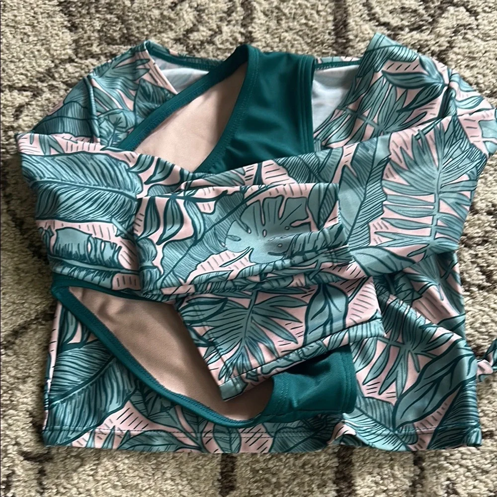 Art class Kids Swim Set with Tropical Print